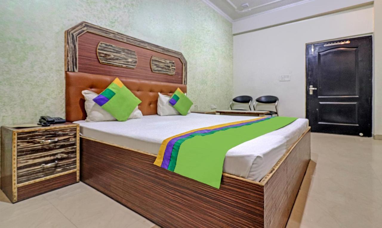 Treebo Trend Radha Palace Mathura Exterior photo
