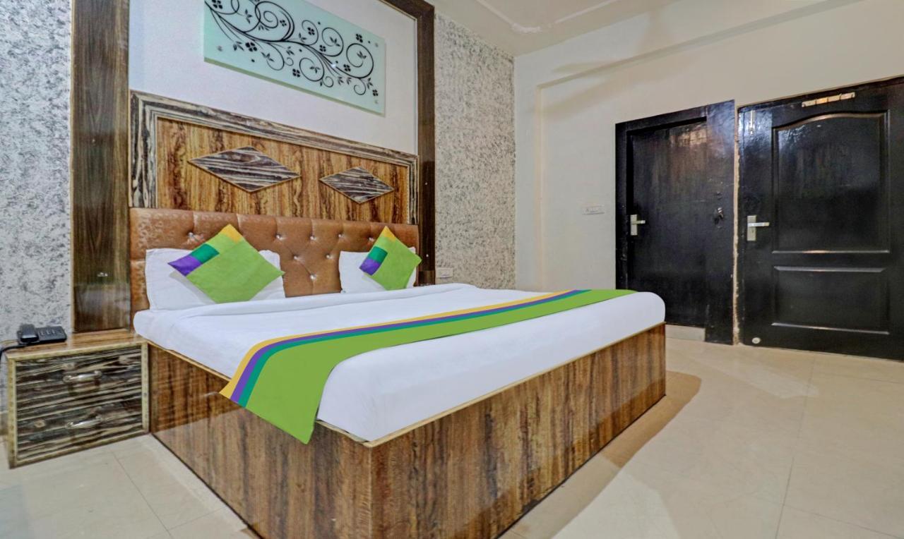 Treebo Trend Radha Palace Mathura Exterior photo